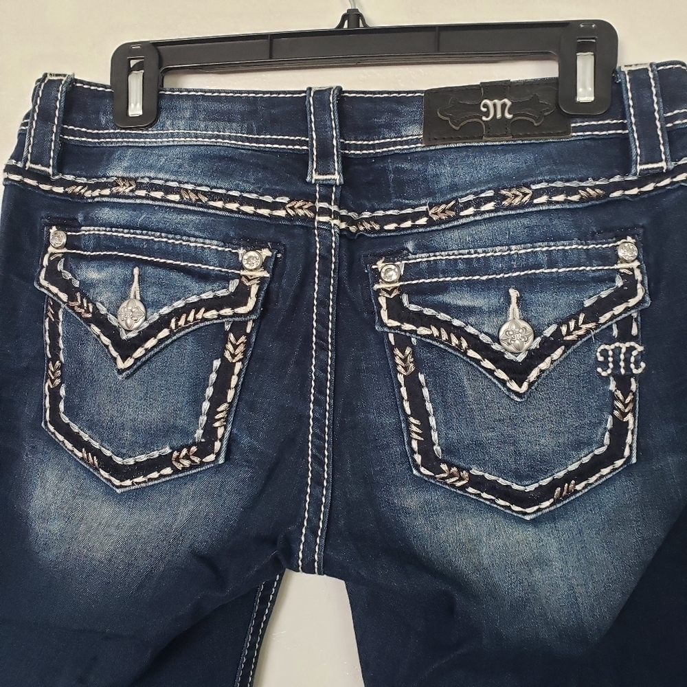 Miss Me Jeans 29 Signature Capri Dark Wash Denim Flap Pockets Thick Stitching